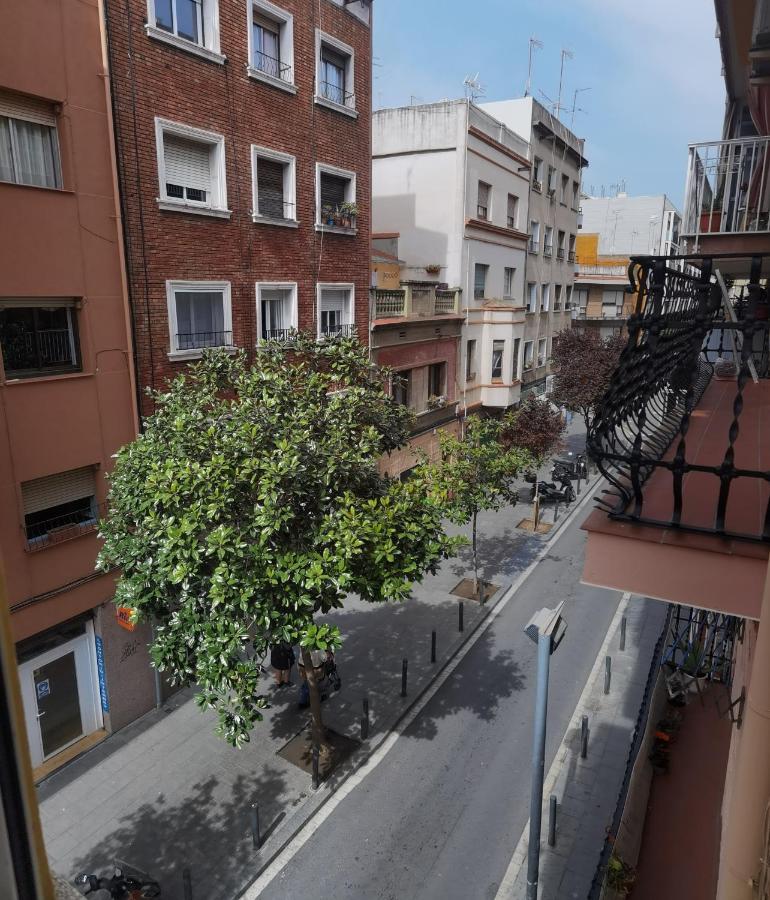 Barcelona/Apartamento planta baja con parking Apartamento L'Hospitalet de Llobregat Exterior foto