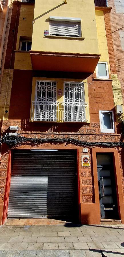 Barcelona/Apartamento planta baja con parking Apartamento L'Hospitalet de Llobregat Exterior foto